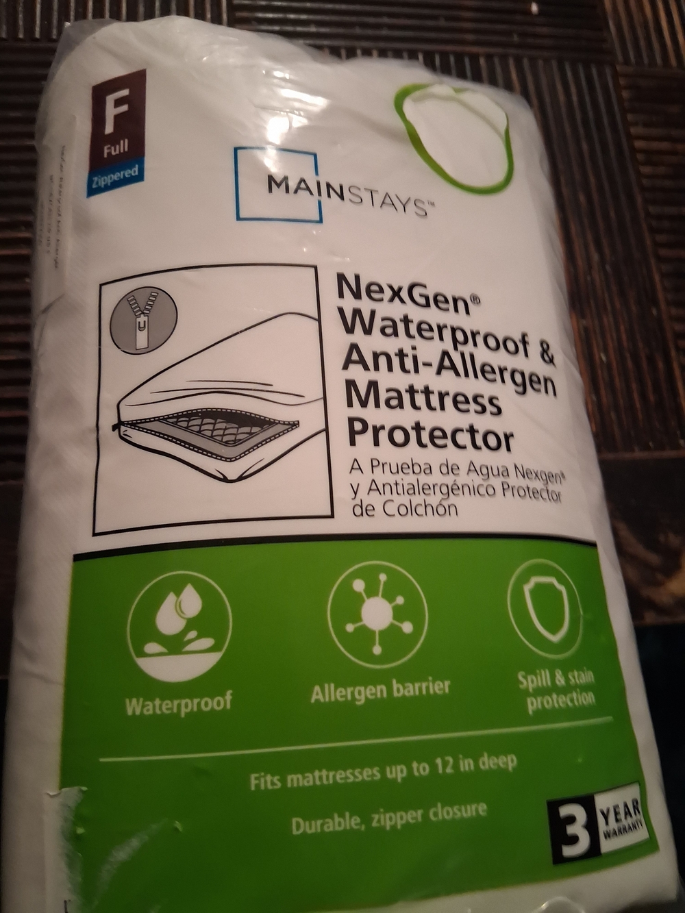 Mainstays White NexGen Waterproof & Anti-Allergen Mattress Protector